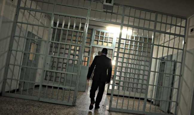 Carcere, sovraffollamento del 177,2% QuiBrescia http://quibrescia.it/cms/?p=71416 2 di 8 09/12/2011 11.