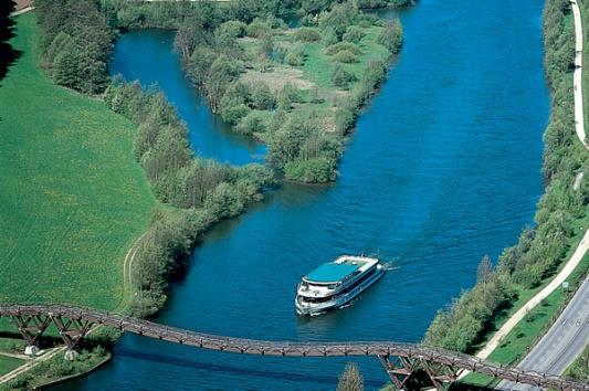 I MOMENTI INDIMENTICABILI I fiumi Vils, Naab, Danubio, Altmühl e Pegnitz Amberg, l'antica capitale dell'oberpfalz Regensburg, città universitaria L'antica città ducale del Wittelbach Città di