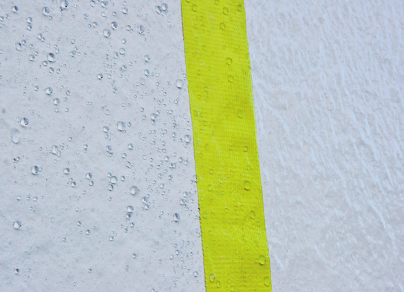 FACCIATE ASCIUTTE PER UNA LUNGA DURATA L importanza dell effetto idrorepellente Una pittura estremamente idrorepellente, come METASILOSSAN, impedisce alla pioggia battente di bagnare la muratura.