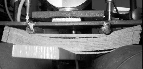 Le caratteristiche meccaniche del legno La resistenza a taglio Prove di rottura a taglio su provini di legno NETTO Lo schema della prova Le dimensioni dei provini Table 4.