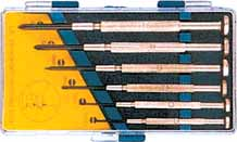 GIRAVITI IN SERIE Fig. C3.550 GIRAVITI LAME INTERCAMBIABILI n. 1 manico ergonomico antiscivolo + 8 inserti n. 3 lama piatta mm. 65x3-65x5-65x6 n. 3 lama Phillips mm. 65xPH0-65xPH1-65xPH2 n.