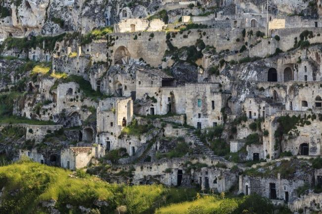 3 giorno 22 maggio lunedì - CASTEL DEL MONTE/RUVO DI PUGLIA/BARLETTA Cisternino, prima colazione cena e pernottamento in albergo. Pranzo libero.