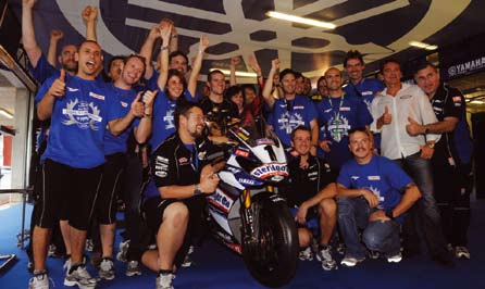 FORNITORE E SPONSOR UFFICIALE DEL TEAM YAMAHA RACING, CAMPIONE DEL MONDO SBK Per tre anni (stagione 008-009-0) saremo sponsor ufficiale del Team Yamaha Campione del mondo Superbike.