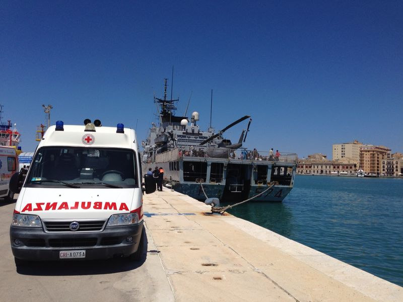 52. Sbarco a Trapani del 6 maggio 2014 Alle ore 19.00 circa del 4 maggio 2014 la SOR Sicilia riceveva l allerta per uno sbarco di migranti presso il porto di Trapani con orario ancora da comunicare.