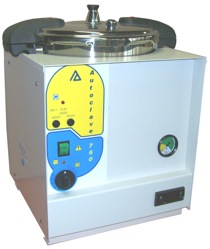 AUTOCLAVE CON CESTELLO E SACCHETTI Mod.29960001 Sterilizzatrice a vapore che genera pressione di esercizio di 1 atm, corrispondente ad una temperatura di 121 C.