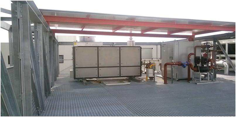 CASO 1) COGENERAZIONE A GNL CASEIFICIO (2/2) DATI COGENERATORE Potenza elettrica Viessmann Vitobloc 200 EM-140/207 140 kw Potenza termica 210 kw (sottoforma di acqua calda alla temperatura di +85 C),