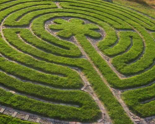 Il labirinto rappresenta la natura intrecciata del viaggio