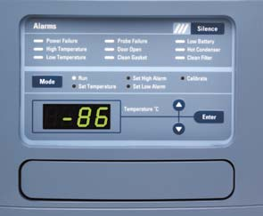 Monitor di controllo Sistema di controllo della temperatura a microprocessore e monitor di allarme operanti con sonde separate.