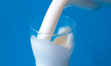 Esempio Trasferimento di significato LATTE Significato denotativo Uso figurato Significato connotativo Liquido nutriente prodotto latte) Dai mammiferi infanzia, ecc.