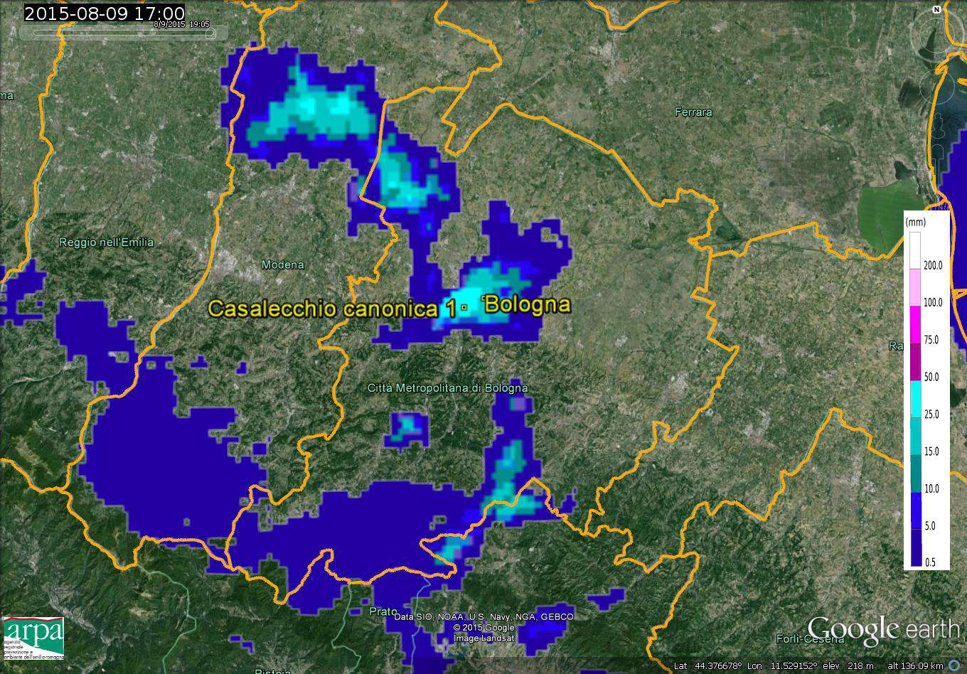 Figura 17: Cumulate orarie da dati radar, corrette con i pluviometri, del 09/08/2015 alle 14 UTC (a sinistra), alle 15 UTC (al centro) ed alle 17 UTC (a destra).