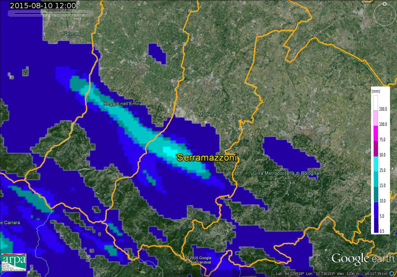 alto a destra), alle 13 UTC (in basso a