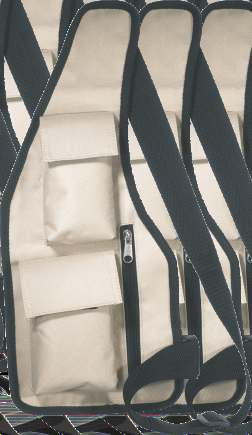 PB 11255 Pratica rubrica tascabile, con copertina esterna in PVC bianco e chiusura magnetica.