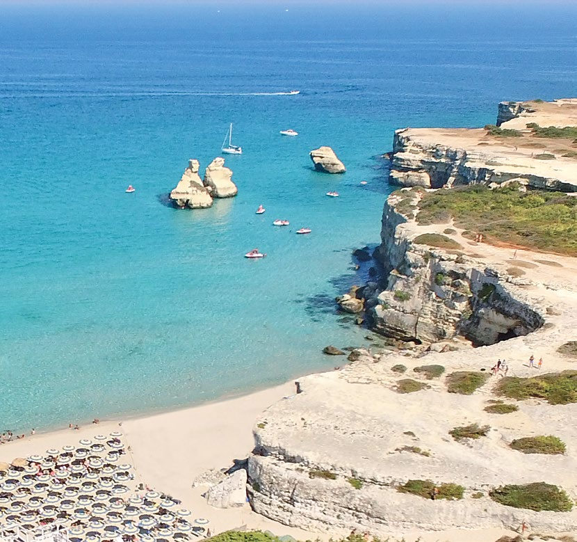 LA POSIZIONE Il Veraclub Barone di Mare è situato a 1 km circa da Torre dell Orso, rinomata località nel cuore del Salento.