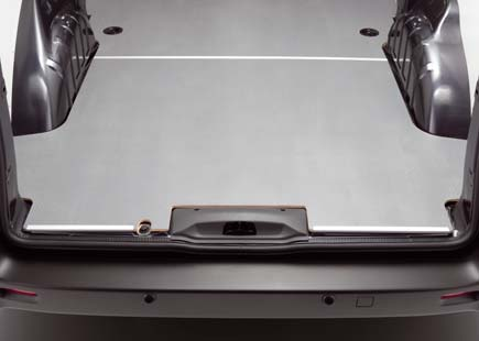 Scala fissa posteriore In acciaio verniciato, la scala è fissata alla porta posteriore e permette un accesso veloce, facile e sicuro al carico sul tetto.
