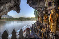 la minicrociera di due giorni lungo l alto corso del Mekong in territorio laotiano.