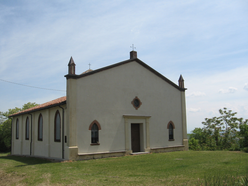 Ottiglio: Santuario della Madonna dei Monti. Ottiglio: Alla Banda Lenti ed ai partigiani Monferrini.