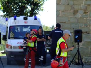 Tizzano Val Parma e in comodato d uso alla C.R.I.