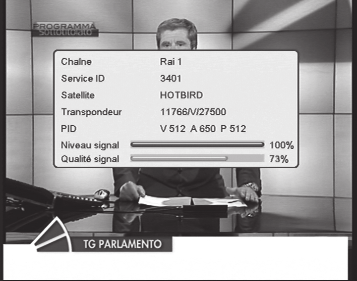 Accendere il televisore, collegare il decoder alla rete elettrica. Il led verde si accenderà sul frontalino del decoder per indicare che il decoder è al primo avvio o dopo un reset di fabbrica.