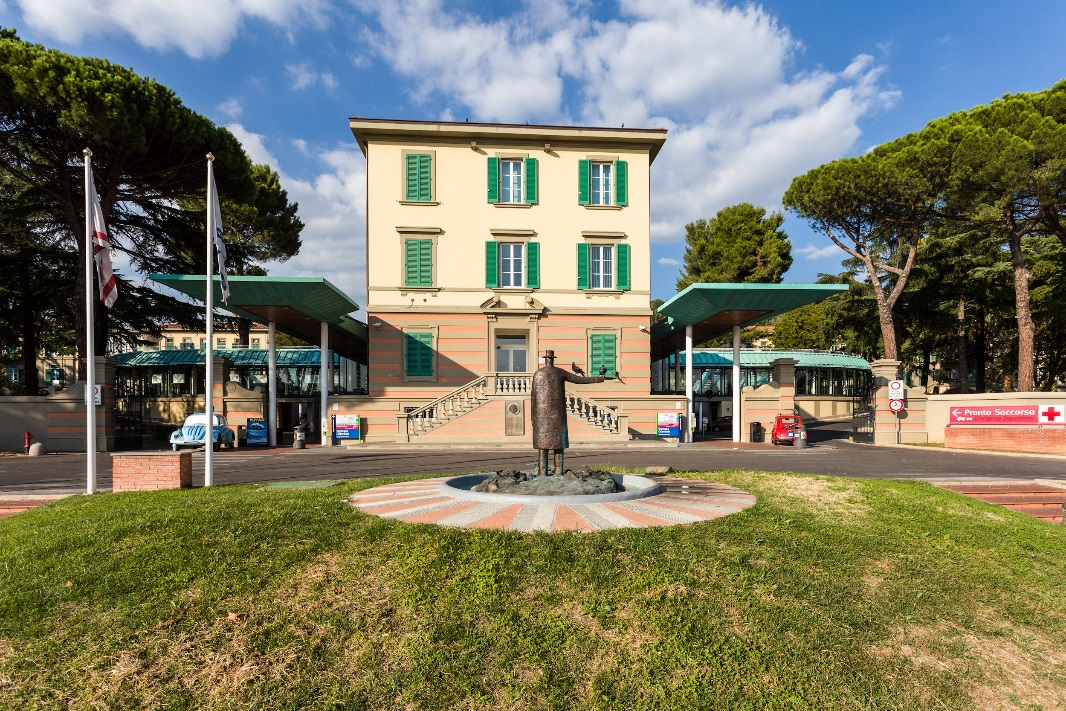 Il Meyer, l Ospedale dei bambini Il bambino resta bambino, anche in ospedale E la filosofia che ispira l Ospedale Pediatrico Meyer di Firenze e la Fondazione Meyer nella loro azione quotidiana a