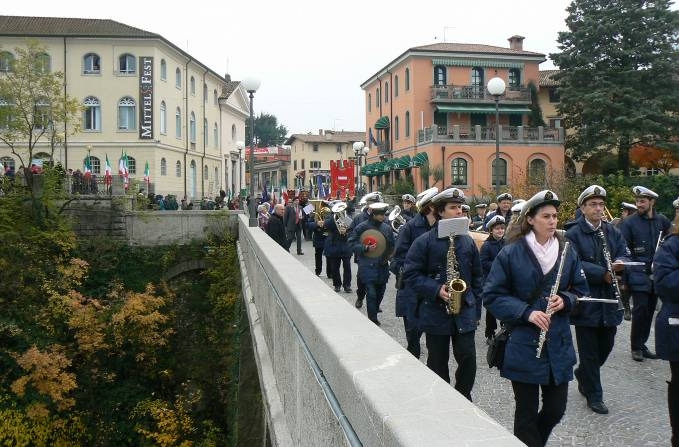 Marconi per il doveroso Omaggio ai Caduti.