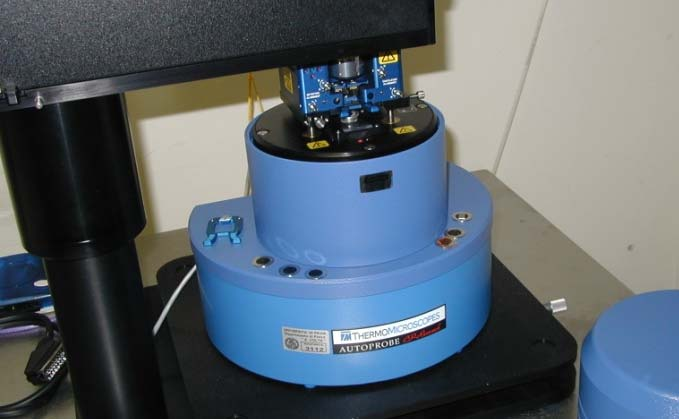 Strumentazione del Laboratorio Spettrofotometri FTIR (FIR-MIR-Vis : = 1000 0.3 m) - Transmittanza/ riflettanza (spec.