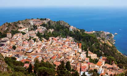 Nastavak vožnje do slikovite Taormine, jednog od najljepših gradića Italije, izgrađenog na brdu Monte Tauro s kojeg se pruža fantastičan pogled na okolicu.