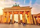 Singola 140 6 giorni - notti Germania 26-01 Mag 13-18 01-06 1-20 Un tour attraverso la storica Dresda, l imperiale, romantica ed energica Norimberga, la moderna Berlino che contende a Londra e a