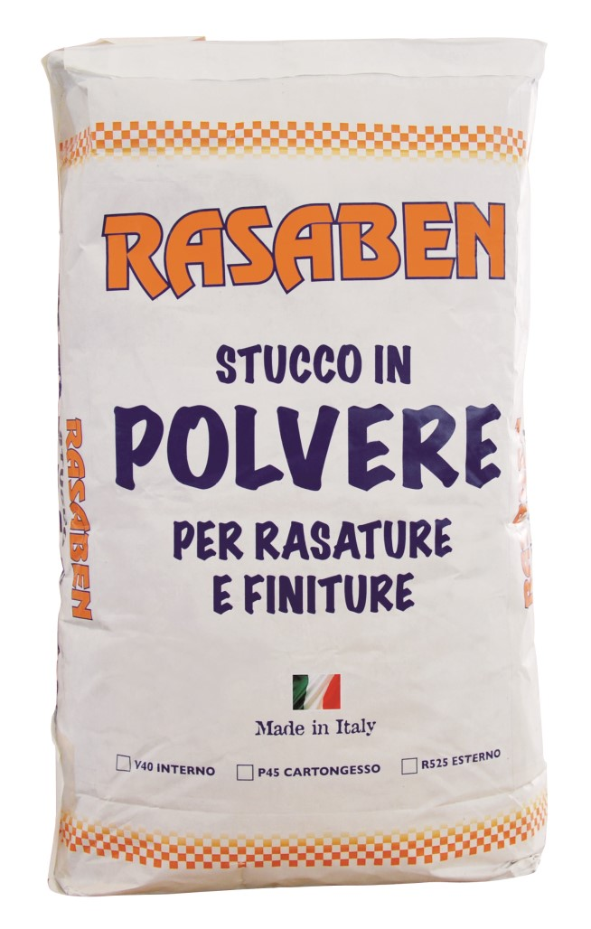 Stucco bianco fine ideale per rasature di alta qualità. Facilmente lavorabile e carteggiabile. Ottima capacità riempitiva e adesione su gesso e intonaci.