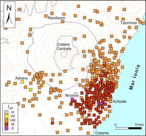 Elaborazioni Le mappe in figura 10 mostrano i valori di I ref ottenuti integrando le storie sismiche locali con i dati epicentrali ridotti al sito utilizzando, per i terremoti etnei, la relazione di
