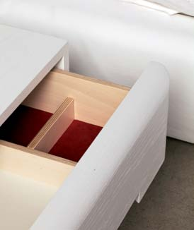 DRAWERS openpore lacquered opaque white with lacquered turtledove wood