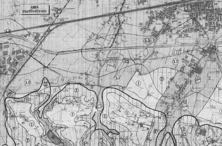 Pagina 24 Figura 9: Estratto della Carta delle Pericolosità del Comune di Empoli Nelle aree a Pericolosità Media non sono presenti fenomeni attivi, tuttavia le condizioni geologiche-tecniche,