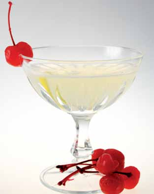 Guarnire con lemon twist e una ciliegia al maraschino.