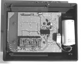 49407 49407 Tastiera DP60/DP6/DP6 Preparazione Apertura Fate leva, con l aiuto di un cacciavite piatto piccolo (3 mm), sui perni ➀ e ➁, che si trovano sul retro, ed aprite la tastiera.