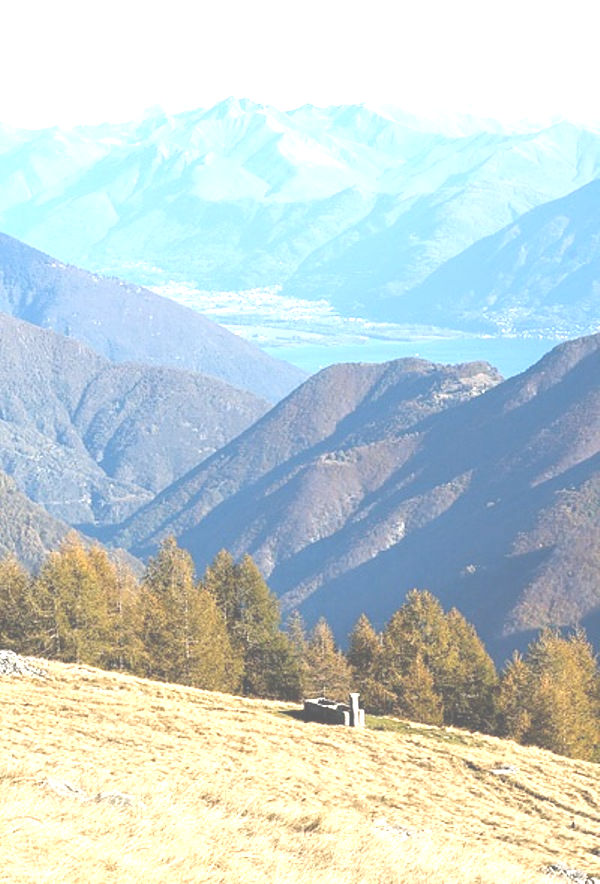 giorno destinazione difficoltà dislivello durata 12 apr BRITHORN OCCIDNTAL (4165m). scursione impegnativa; salita al Plateau Rosà, e possibilità di discesa con gli sci. COLMA DI FUORI.