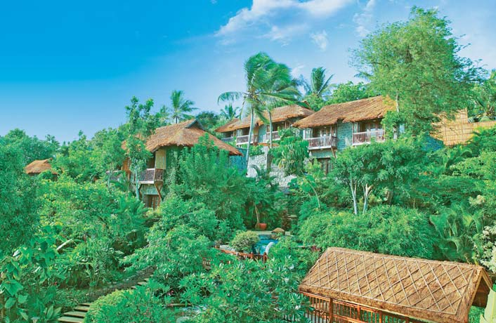 HOTEL KERALA KOVALAM, Vivanta by Taj Località: Kovalam Vivanta by Taj è immerso nella rigogliosa vegetazione locale e situato in posizione fronte mare.