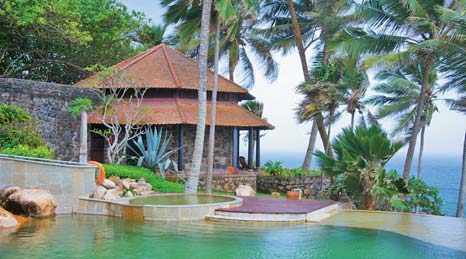 HOTEL KERALA KOVALAM, Niraamaya Retreat Surya Samudra esterno tipo Località: Kovalam Circondato da un lussureggiante giardino, è un hotel di medi dimensioni costruito secondo la