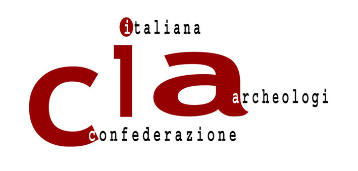 LA FIGURA DELL ARCHEOLOGO E LA SUA DEFINIZIONE PROFESSIONALE È archeologo chiunque possegga i requisiti di qualificazione professionale per condurre indagini scientifiche consistenti in ricognizioni