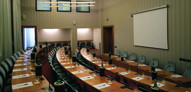 Le meeting room L e tredici sale meeting del Rome Congress & Expo Center sono distribuite tra le due strutture del