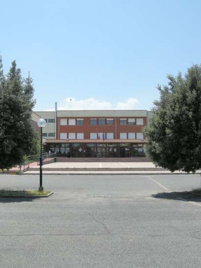 COLLATINA AUCHAN Collatina ITIS e LICEO G.