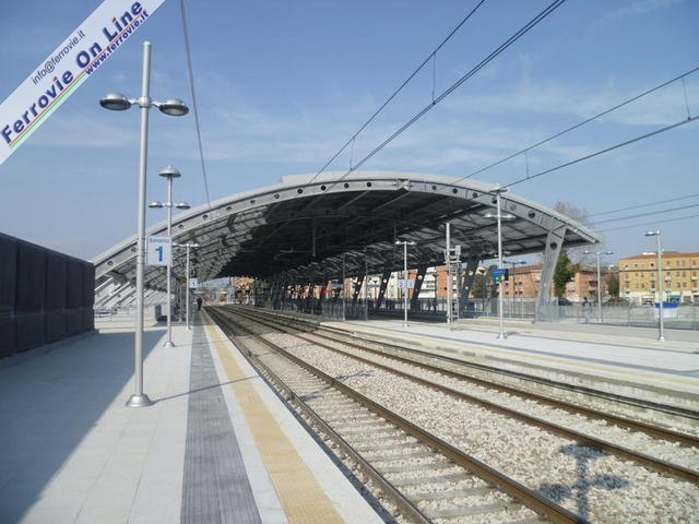 In aggiunta presso la nuova stazione si fermeranno anche i treni regionali Milano Cadorna - Canzo - Asso