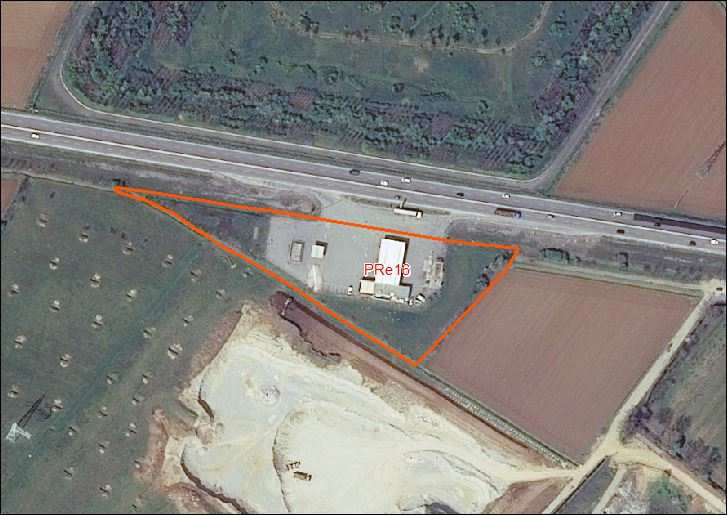 STAZIONE CARBURANTI PRe16 Tangenziale sud Quadrante est Quartiere 13 Sull area insistono piccoli edifici anche di carattere provvisorio destinati ad attività commerciali e di servizio agli