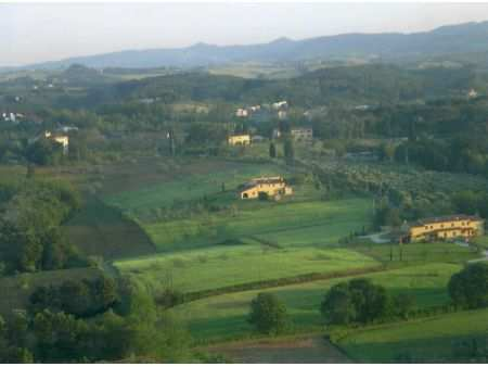 e lo smog delle città, vivere immersi nella natura, fare passeggiate, andare a cavallo o semplicemente