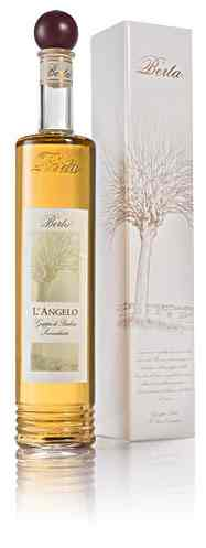 L ANGELO SANT ANTONE IL DUCA Grappa Invecchiata Barbera. Moscato. Nero d'avola Sistema di distillazione Bicchiere consigliato 12 mesi in Legno Limpido, giallo ambra. Elegante, armonioso e pronunciato.