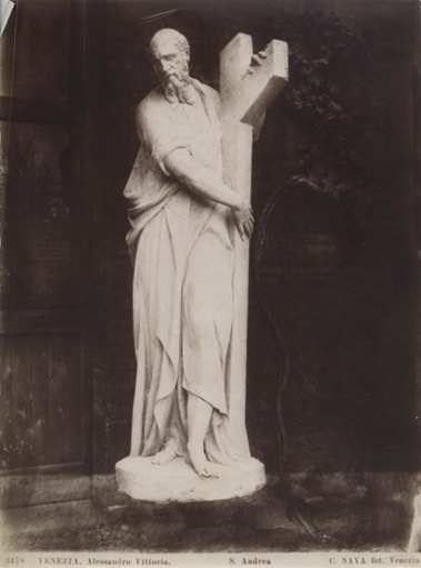 22) najmanje je uništena Vittorijina trogirska skulptura i upravo ona služi kao primjer vrsne obrade i prenošenja Michelangelovskih oblika u Dalmaciju posredstvom Vittorijinih djela.