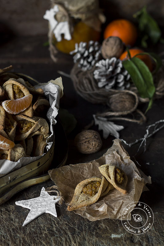 Lavorate assieme tutti gli ingredienti per la frolla fino a formare un composto omogeneo.