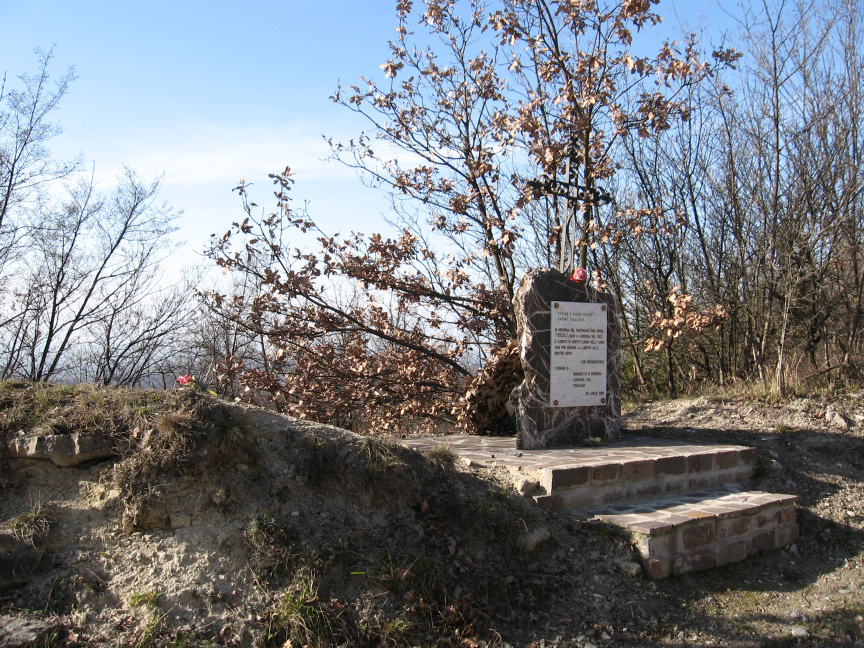 Nel periodo 1944-1945 ospitò il primo ospedale partigiano della valle ed il comando della Brigata Arzani, come testimonia la lapide nel cortile padronale.