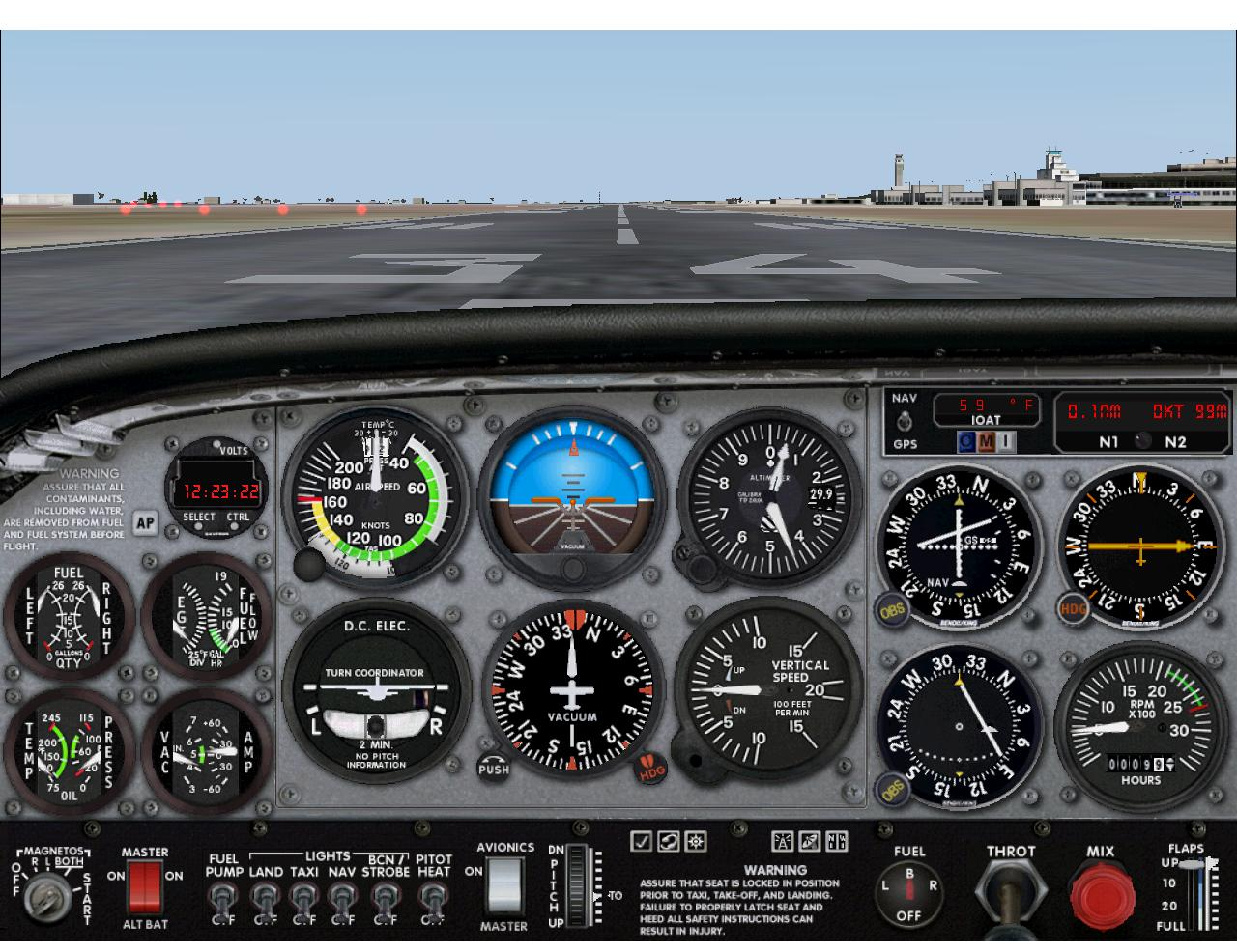 Cruscotto e plancia radio di un Cessna C172SP Skyhawk Indicatore di velocità Indicatore di