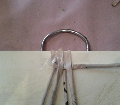 1st row 1 giro. Weaving of the handle: start the weaving st row.