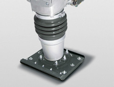 integrato - Sistema di filtraggio ad aria a tre livelli - Elevato comfort grazie alle vibrazioni mano-braccio ridotte -