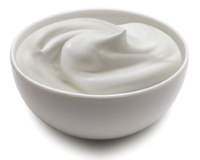 Formaggi particolari Mascarpone Non è propriamente un formaggio perché si ottiene dalla crema del latte che viene riscaldata a 80-90 C e coagulata dopo l aggiunta di acido citrico.